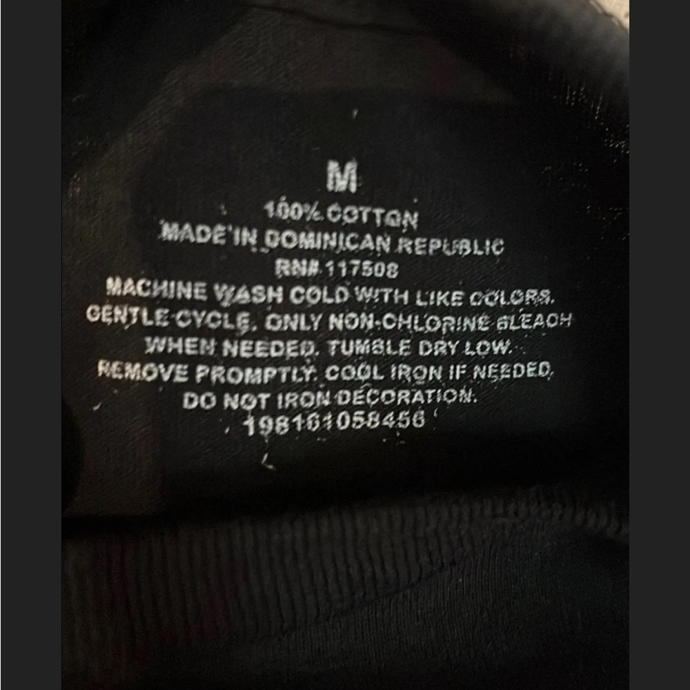 NWT medium Kentucky bourbon t shirt stretchy 864 - Picture 4 of 4